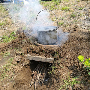 Olla Colgante para Acampar, de Aleación de Aluminio, para 5-8 Personas, Olla Portátil para Cocinar al Aire Libre, Juego de Picnic - Product Image 1