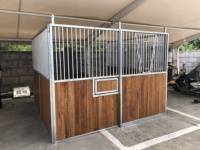 Stall pour chevaux portable Seepoem sur mesure avec porte coulissante, construction en bambou/contreplaqué, structure en acier durable, garantie 1 an