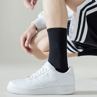 Chaussettes pour hommes en gros, toutes saisons, respirantes, absorbantes, avec logo personnalisé, en coton, noires et blanches, chaussettes pour hommes à la cheville