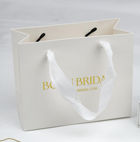 Sac en papier kraft écologique imprimé sur mesure, pliable, pour cadeaux de mariage, shopping et emballage de chaussures, vente en gros de vêtements pour femmes, sous-vêtements