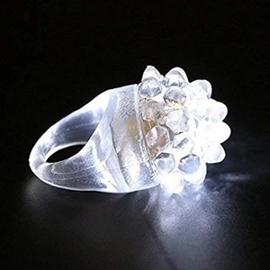 Anillo LED blanco con luz de goma suave intermitente anillos con baches Rave boda fiesta juguetes luminosos que brillan en la oscuridad - Product Image 6