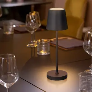 Italiaanse Ontwerp Europese Draagbare Stijl Home Decor Oplaadbare Dimmer Touch Sensor Metalen Aluminium LED Tafellamp Voor Restaurant