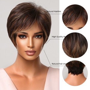 <span class=keywords><strong>Parrucca</strong></span> Biondo Scuro Misto Marrone per Donne Nere, Sintetica <span class=keywords><strong>Naturale</strong></span> Corta Taglio Pixie con Frangia, Resistente al Calore - Outlet di Fabbrica - Product Image 4