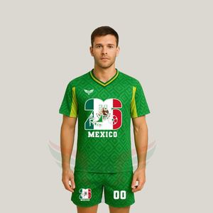 เสื้อยืดและกางเกงขาสั้นฟุตบอลสไตล์เรโทรพิมพ์ลายเม็กซิโกแบบกำหนดเอง ชุดแข่งฟุตบอลโลกสำหรับผู้ชาย ชุดฝึกซ้อมสองชิ้น ชุดกีฬา 2026 - Product Image 1