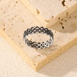 S925 <b>Silver</b> Flower Shape <b>Ring</b> Pave Setting Minimalist Unisex Everyday Wear Romantic Scalloped Clear Zircon <b>Stacking</b> Band - Product Image 6
