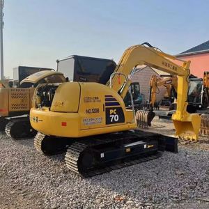 Excavatrices sur chenilles Komastu d'occasion certifiées CE avec godet PC70 7 TONNES, matériel d'excavation d'occasion en provenance de Chine - Product Image 1