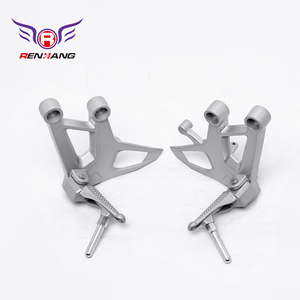 Repose-pieds Renhang pour moto ZONSHEN Cyclone <span class=keywords><strong>RC600</strong></span>, système de carrosserie (matériau ADC12, couleur argent, positionnement inférieur, garantie 1 an) - Product Image 2