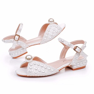 Da donna comodi 2cm tacco basso Peep Toe da <span class=keywords><strong>sposa</strong></span> sandali da <span class=keywords><strong>sposa</strong></span> donna bianco perla cinturino con fibbia da <span class=keywords><strong>sposa</strong></span> <span class=keywords><strong>scarpe</strong></span> da festa - Product Image 1
