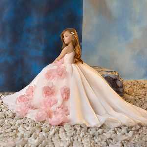 فستان أنيق لفتاة الزهور بتصميم مخصص حسب العلامة التجارية لحفلات الزفاف، ملابس أطفال لوصيفات الشرف الصغيرات، بكتف واحد ومزين بزهور ثلاثية الأبعاد وعصري للأطفال - Product Image 5