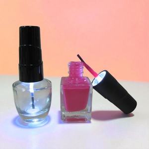 Capuchon de vernis à ongles éclairé avec lumière LED - Product Image 4