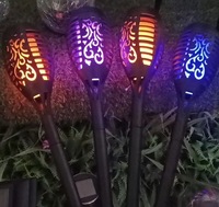 Lampes à LED solaires à effet de flamme vacillante réaliste, étanches, modernes, pour l'éclairage extérieur des allées de jardin, avec capteur de lumière