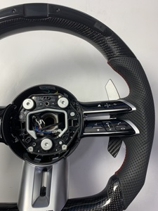 พวงมาลัยหนังคาร์บอนไฟเบอร์ LED Sport AMG สำหรับ W205/W213/W222/W463/W223/G63/E63/A45/CLA C-Class แบบกำหนดเอง - Product Image 2