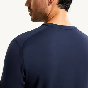 T-shirt de sport ajusté personnalisé pour homme, sensation seconde peau, extensible dans quatre directions, anti-transpiration - Product Image 2