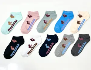 ODM/OEM Wholesale custom logo Bear pattern fashion lovely Heart pattern polyester socks for Children Ladies and Women's socks