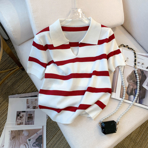 Vente en gros de vêtements d'été tendance pour femmes : Blouse, Hauts à col polo à manches courtes, T-shirt tricoté rayé décontracté - Product Image 6
