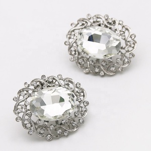 Fabriek Verkoop Legering Met Kristal Glas Pluggable Ovale Schoen Bedels - Product Image 3