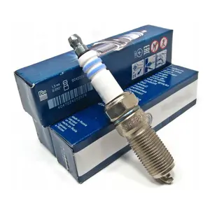 Focus sur la production de haute qualité Car Auto Haute Qualité Fr7dc + 8 Platinum Bujias Engine Iridium Spark Plug