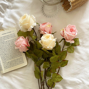 Ramo de Rosas Artificiales, Flores de Seda Rosa, Alta Simulación, Decoración para Bodas y Hogar, Moldeado por Inyección, Reutilizable - Product Image 3