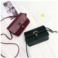 Alibaba Fournisseurs Vérifiés Chine Fabricant Usine Personnalisé PU Cuir Bandoulière Sling Femme Femelle Sac à Bandoulière