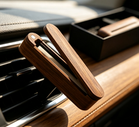 Diffuseur de parfum personnalisé de luxe pour voiture, clip de ventilation, aromathérapie, bande PE, parfum, matériau en bois