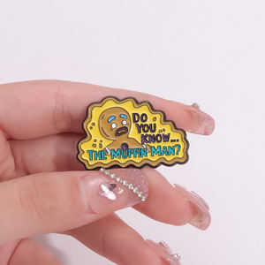 Connaissez-vous les épingles <span class=keywords><strong>en</strong></span> émail Muffin Man broches de personnage de <span class=keywords><strong>jeu</strong></span> personnalisé insignes de revers bijoux drôles cadeau pour les amis - Product Image 1