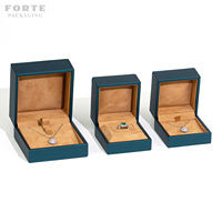 Boîte à bijoux carrée FORTE en cuir PU et daim avec nœud, ensemble cadeau complet, emballage doublé avec logo personnalisé