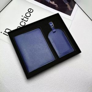 Porte-passeport personnalisé en cuir PU de luxe fait main, imprimé en typographie, pour promotion d'entreprise, avec cadeau inclus - Product Image 3