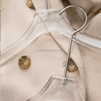 Cintres en acrylique transparent personnalisés en gros cintre en or chromé massif avec un design flexible pour les techniques d'injection de garde-robe