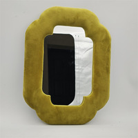 Nouveau miroir de maquillage de bureau pour dortoir étudiant en Chine, en velours Teddy, design moderne et simple, forme extraterrestre, plusieurs styles disponibles