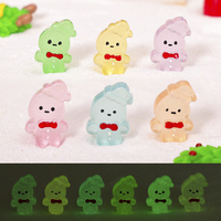 Vente en gros de mini figurines et miniatures de bonbons gourmands en résine qui brillent dans le noir pour la décoration de Noël de la maison de poupées