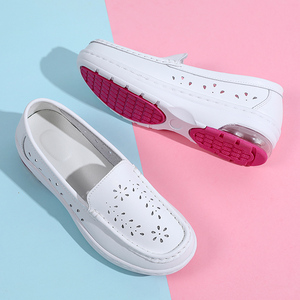 Chaussures décontractées pour femmes en daim de vache, fabrication OEM personnalisée, vente en gros, chaussures plates à enfiler pour femmes, chaussures en cuir ajourées, mocassins à <span class=keywords><strong>semelle</strong></span> <span class=keywords><strong>épaisse</strong></span> - Product Image 5