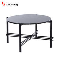 Table basse convertible en bois moderne avec puzzle classique en forme de triangle, échantillon gratuit