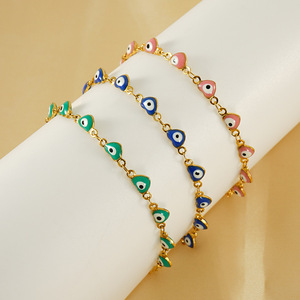 B131T Joyería de Acero Inoxidable con Baño de Oro PVD de 18K, Diseño de Corazón con Ojo Turco, Acabado Esmaltado, Impermeable, Antialérgico, Amuleto de la Suerte para Mujer - Product Image 1