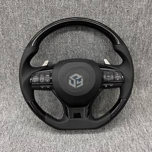 Volant en cuir perforé à moitié, sans garniture centrale, avec LED en carbone pour Toyota Hilux <span class=keywords><strong>GR</strong></span> 86 Land Cruiser Fortuner <span class=keywords><strong>Chr</strong></span> Mark X - Product Image 4