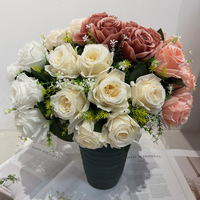 Fleurs artificielles YM de haute qualité, 7 têtes de roses artificielles, bouquet de roses rouges en soie pour la décoration de mariages et d'événements de la Saint-Valentin