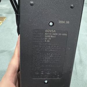 อุปกรณ์เสริมสกู๊ตเตอร์ไฟฟ้า อะไหล่แบตเตอรี่ลิเธียม 60V 67.2V 72V 84V 5A พร้อมที่ชาร์จเร็ว  พร้อมปลั๊กแบบ USA แคนาดา EU ญี่ปุ่น - Product Image 5