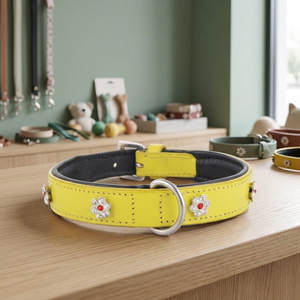 Collier de chien en cuir véritable, fait à la main, avec clous de fleurs rembourrées et cristaux doux, fabrication de décoration Exclusive - Product Image 2