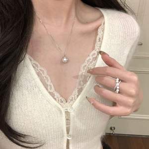 Collier de perles Shijia haut de gamme avec argent pur S925, nouveau design élégant et luxueux de style français, petit design de bulbe - Product Image 3