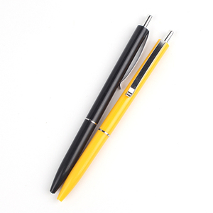 Stylo bille publicitaire de haute qualité, fin, en plastique/métal, avec impression personnalisée du logo, jaune/noir, pointe 0,7/1,0 mm, pour usage promotionnel - Product Image 1