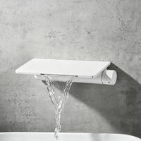 Robinet de baignoire cascade mural chromé WEIHAO avec étagère de rangement pour téléphone, mitigeur de bain à panneau plat avec poignée moletée simple