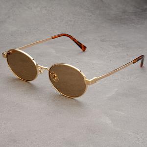 2025 Retro Round Sunglasses Unisex Metal Gradient <strong>Lens</strong> Travel Fashionable Luxury White Gold Red Pink for Women Men - Product Image 4