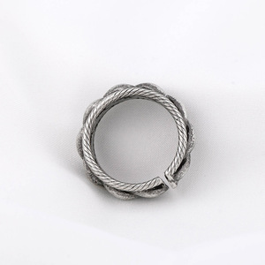 Anillo Abierto de Acero de Titanio Geométrico, Joyería Unisex con Diseño Desgastado - Product Image 4
