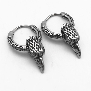 Pendientes de Aro con Cabeza de Águila Yunique, Diseño Geométrico de Acero de Titanio, Joyería Unisex para Uso Diario, Origen Guangzhou - Product Image 1