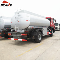 Nouveau et utilisé HOWO 5000 litres 5cbm 5 tonnes essence pétrolier remplissage camion réservoir de carburant camion pour l'afrique