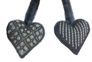 Adorno de pared de terciopelo hecho a mano con bordado tradicional Zari, de alta calidad, encantador adorno rojo para decoración del hogar. - Product Image 6