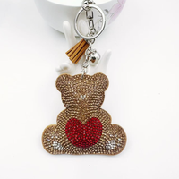Porte-clés cerise en acrylique doré, vente en gros, haute qualité, strass thermocollants, divers modèles, breloque avec pompons