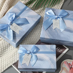 Boîte cadeau en papier d'art bleu mat sur mesure avec nœud, forme rectangulaire, couvercle et base, ruban, étiquette cadeau pour emballage cosmétique, anniversaire - Product Image 4
