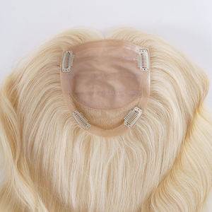 Topper de Cabello Humano Europeo de Alta Calidad con Base de Seda de 5x6.5'' en Color Rubio Claro, Aspecto Natural con Clips, para Mujeres con Alopecia - Product Image 2