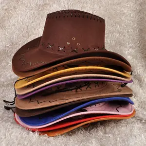 Großhandel Western Cowboy Stroh Faux Wildleder Hüte Visier Schlüssel bund Camp Hut Flaches Kostüm Pelz Cowboy Mode Hüte Für Frauen