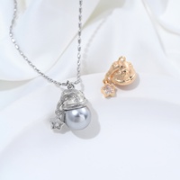 Pendentif en laiton plaqué or 14 carats, motif chapeau de Noël exquis et mignon, avec base en zircon et petites étoiles, fait main, accessoire de collier pour bijoux DIY